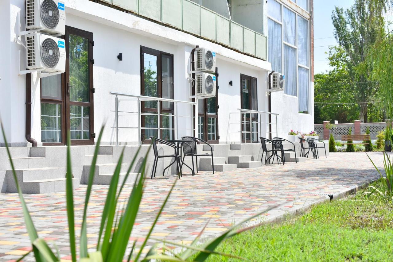 Reef Hotel Коблево Екстериор снимка